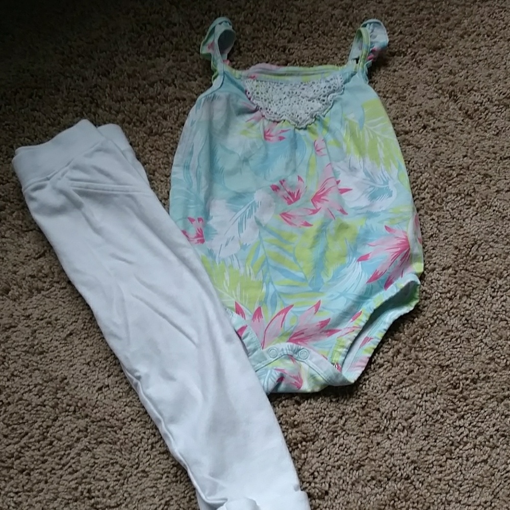 2 piece tropical tank top and white pants